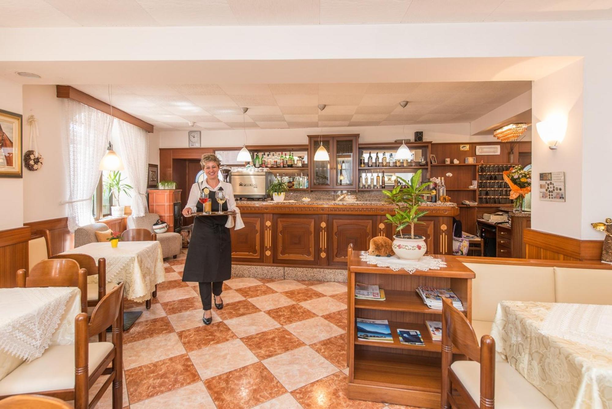 Albergo Antica Rosa Levico Terme Zewnętrze zdjęcie